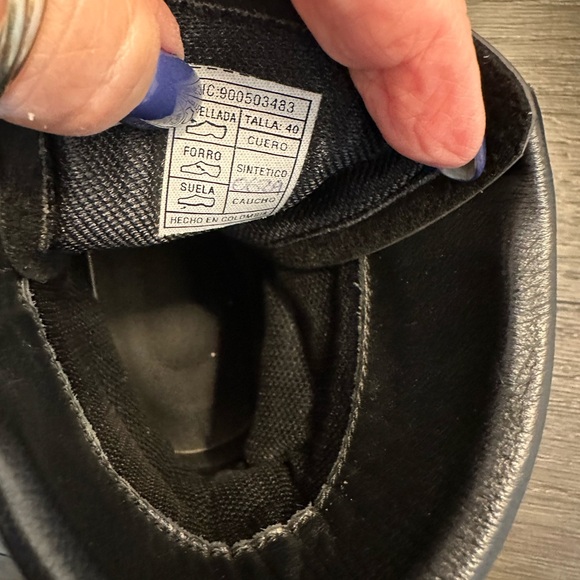 Woman’s Black Patent Leather Laced Boots - Size 40 - Picture 8 of 15